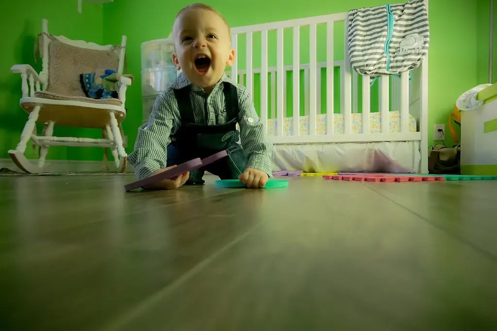 新生兒睡眠不足：新手爸媽的挑戰與應對之道