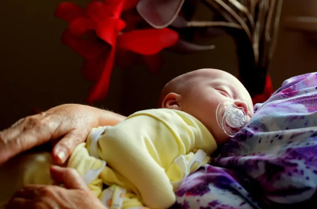 新生兒照護指南：全面呵護你的寶貝